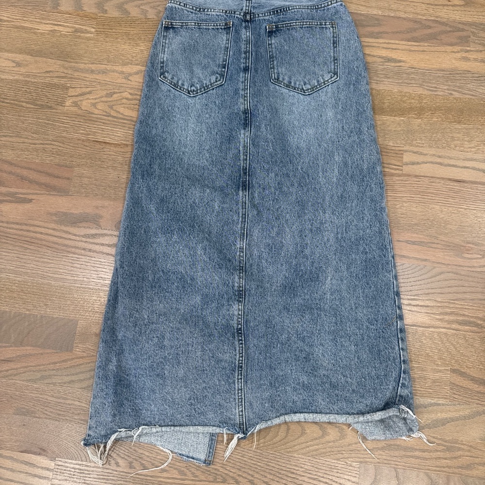 Distressed Jean Maxi Skirt w/ front slit  size 4 - Picture 3 of 6